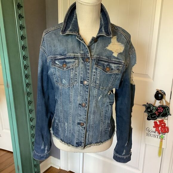Hollister Distressed Jean Jacket 🥗🥨🍜 - Picture 1 of 8